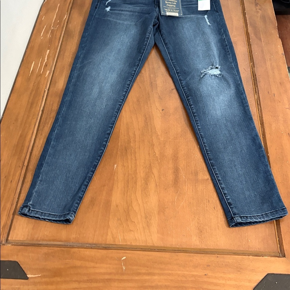 Democracy NWT Booty Lift Jeggings Size 8 - Picture 3 of 15